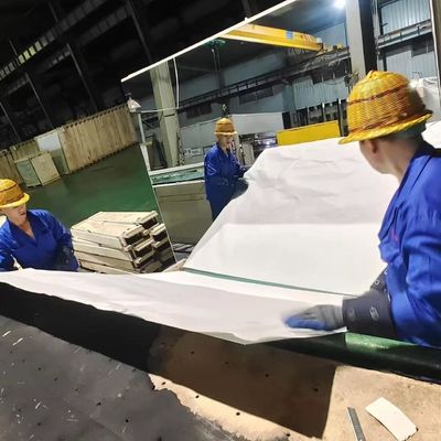 3mm 벽에 장착 된 사용자 정의 알루미늄 거울 온화 된 거울 유리